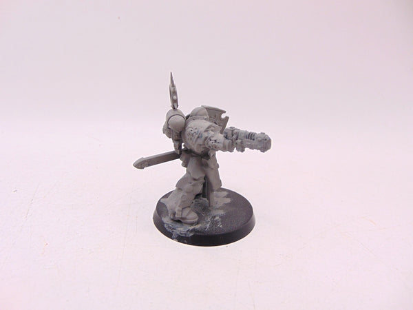 Primaris Lieutenant with Storm Shield