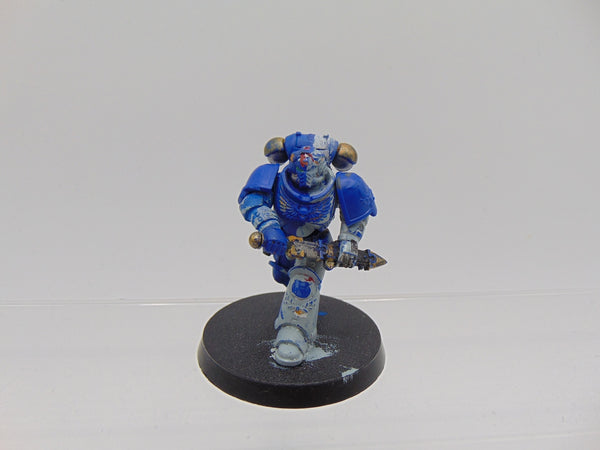 Primaris Lieutenant Calsius