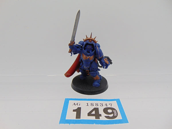 Primaris Captain in Gravis Armour