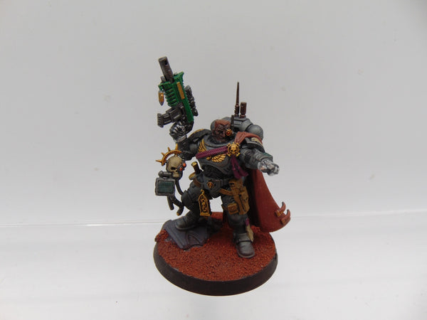 Primaris Captain in Phobos Armour