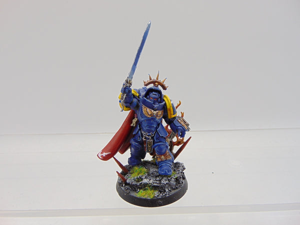 Primaris Captain in Gravis Armour