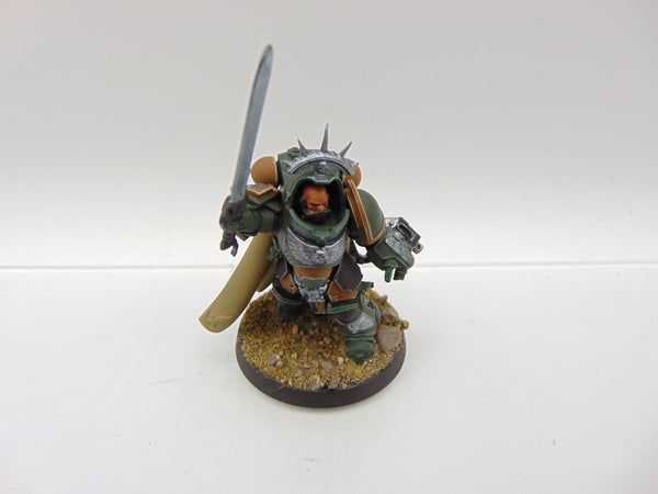 Primaris Captain in Gravis Armour