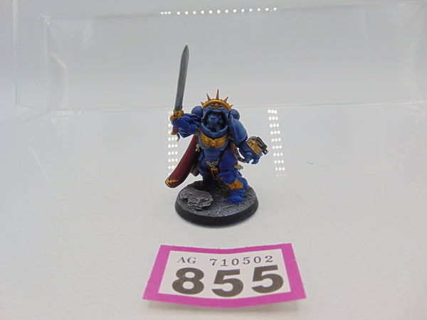 Primaris Captain in Gravis Armour