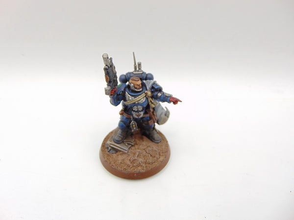 Primaris Captain in Phobos Armour