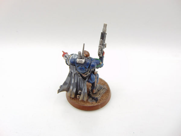 Primaris Captain in Phobos Armour