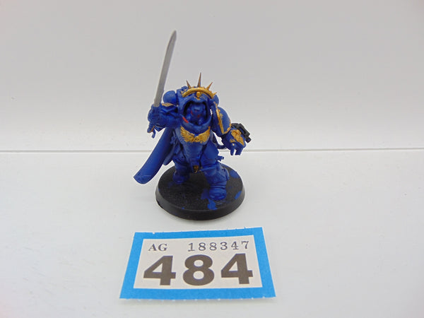 Primaris Captain in Gravis Armour