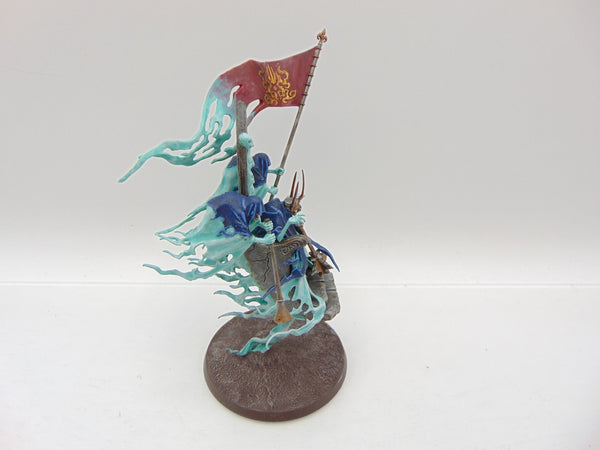 Kurdoss Valentian, The Craven King