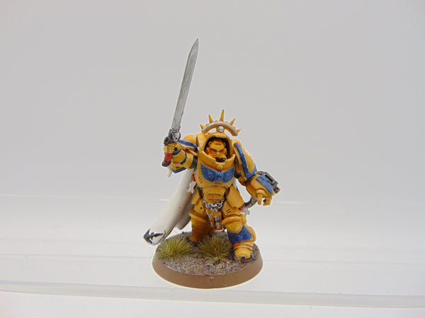 Primaris Captain in Gravis Armour