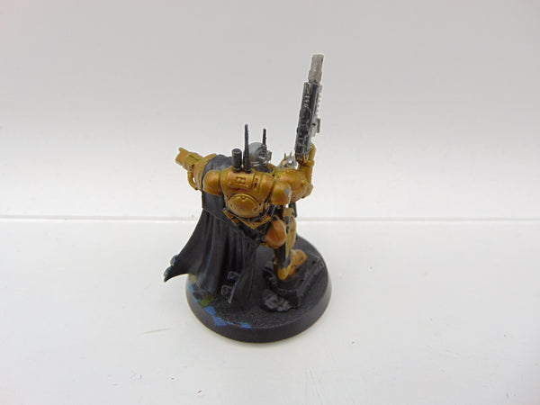 Primaris Captain in Phobos Armour